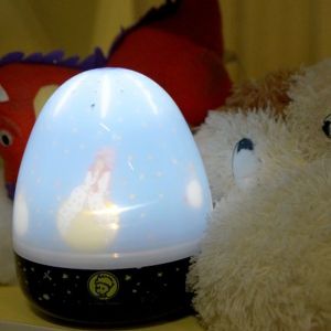 LED Nachtlicht Spieluhr Kinderleuchte mit Projektion und Abschaltautomatik 12 x 8 x 15 cm blau Prinz 