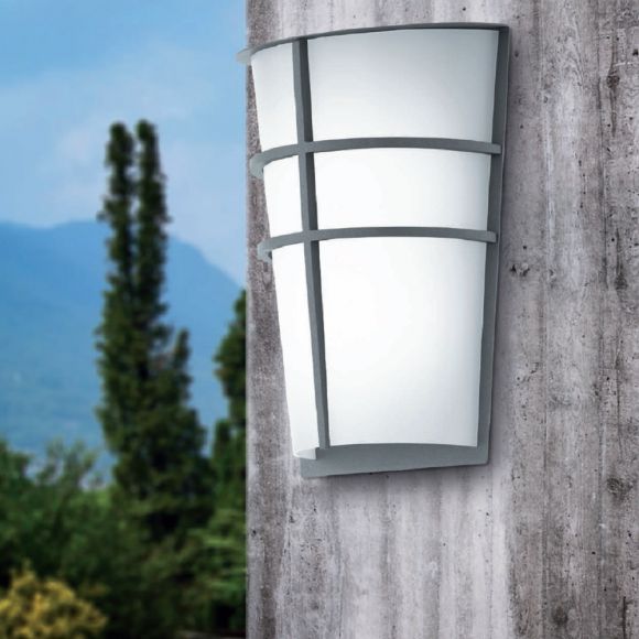 LED-Außenwandleuchte mit Kunststoffglas