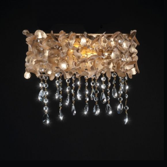 Luxuriöse Wandleuchte - Blattgold - Weiß patiniert - Kristallbehang