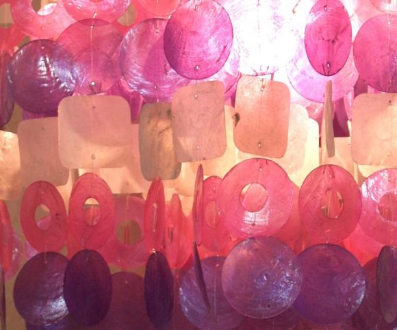 Dekorative Deckenlampe mit Muschelblättchen - in 7 Farben wählbar