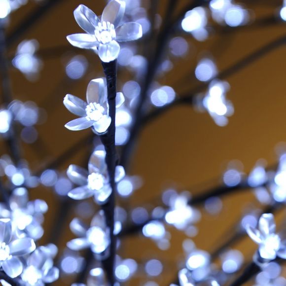 Dekoratives Highlight-150cm hohes LED-Bäumchen