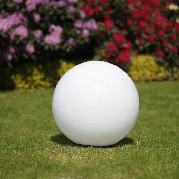 LHG Kugelleuchte 50cm für Außen mit Erdspieß & Stromkabel, Garten Kugellampe aus weißem Kunststoff, IP44 Outdoor geeignet, E27 Fassung