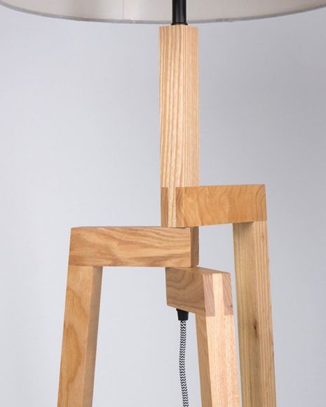 Stehleuchte aus Holz, Höhe 167cm, Schirm Linon